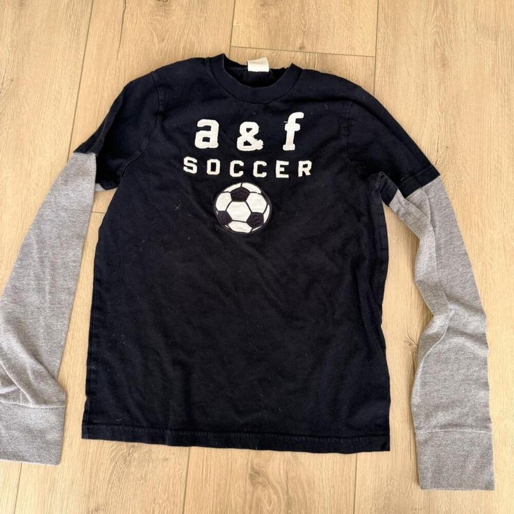 Abercrombie kids xl soccer layered